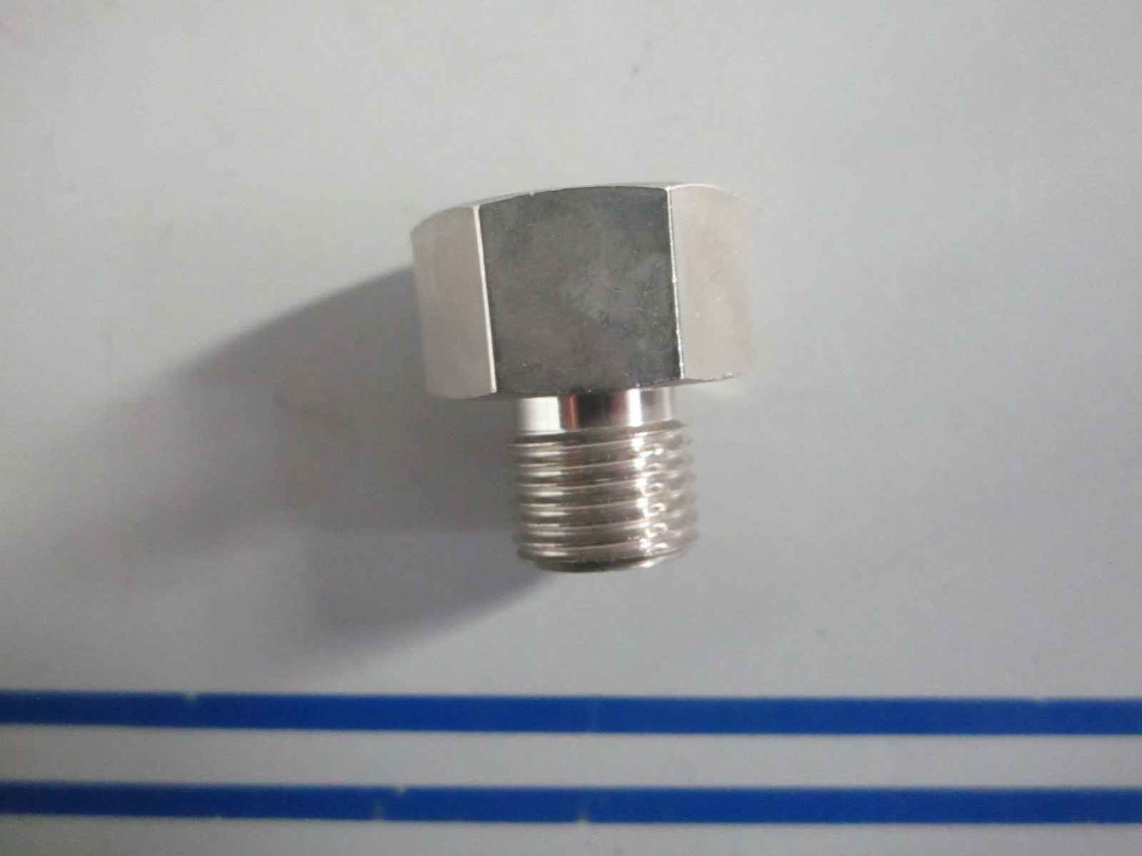 NEW OEM 872698 Volvo Penta Nipple 0820