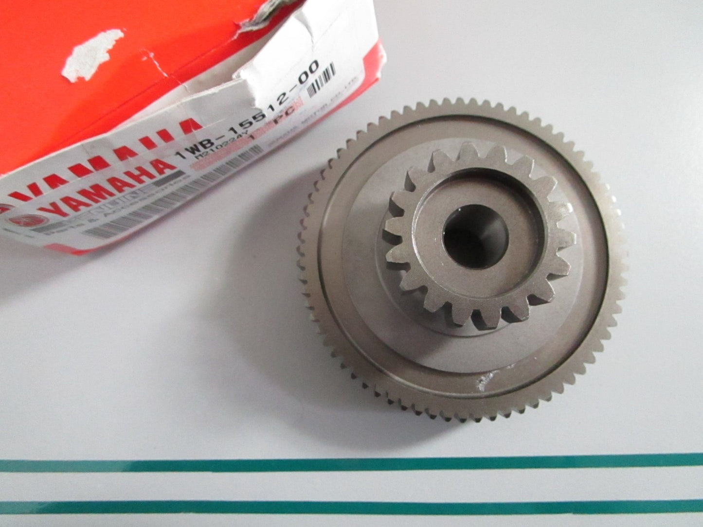 NEW OEM 1WB-15512-00-00 Yamaha Idler Gear 0820