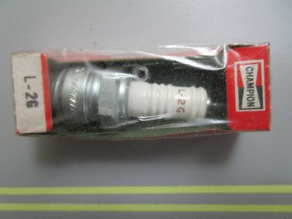 *NEW* 0810 Champion Spark Plug L-2G