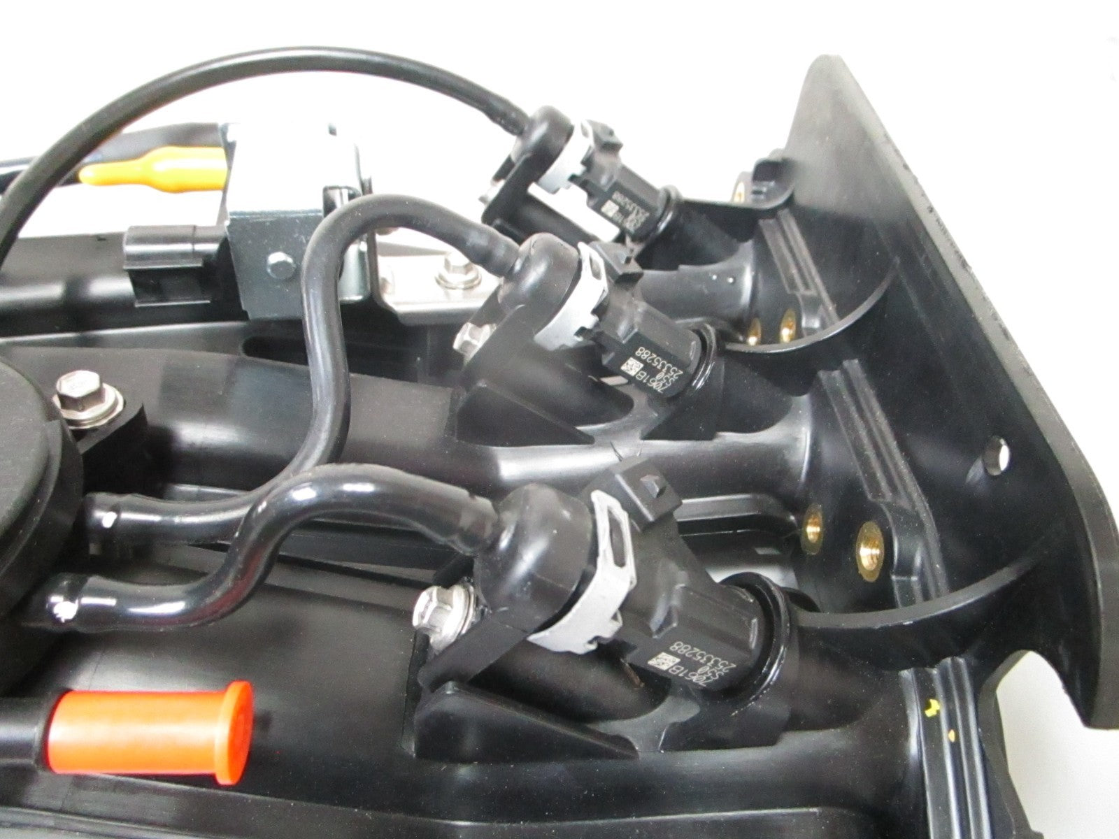 *NEW OEM* 0820 Mercury Quicksilver 3Cyl. Intake Manifold Assy 878139A07