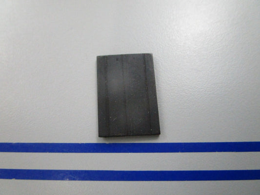 NEW OEM 319128 0319128 OMC Johnson Evinrude Friction Block Spacer 0810