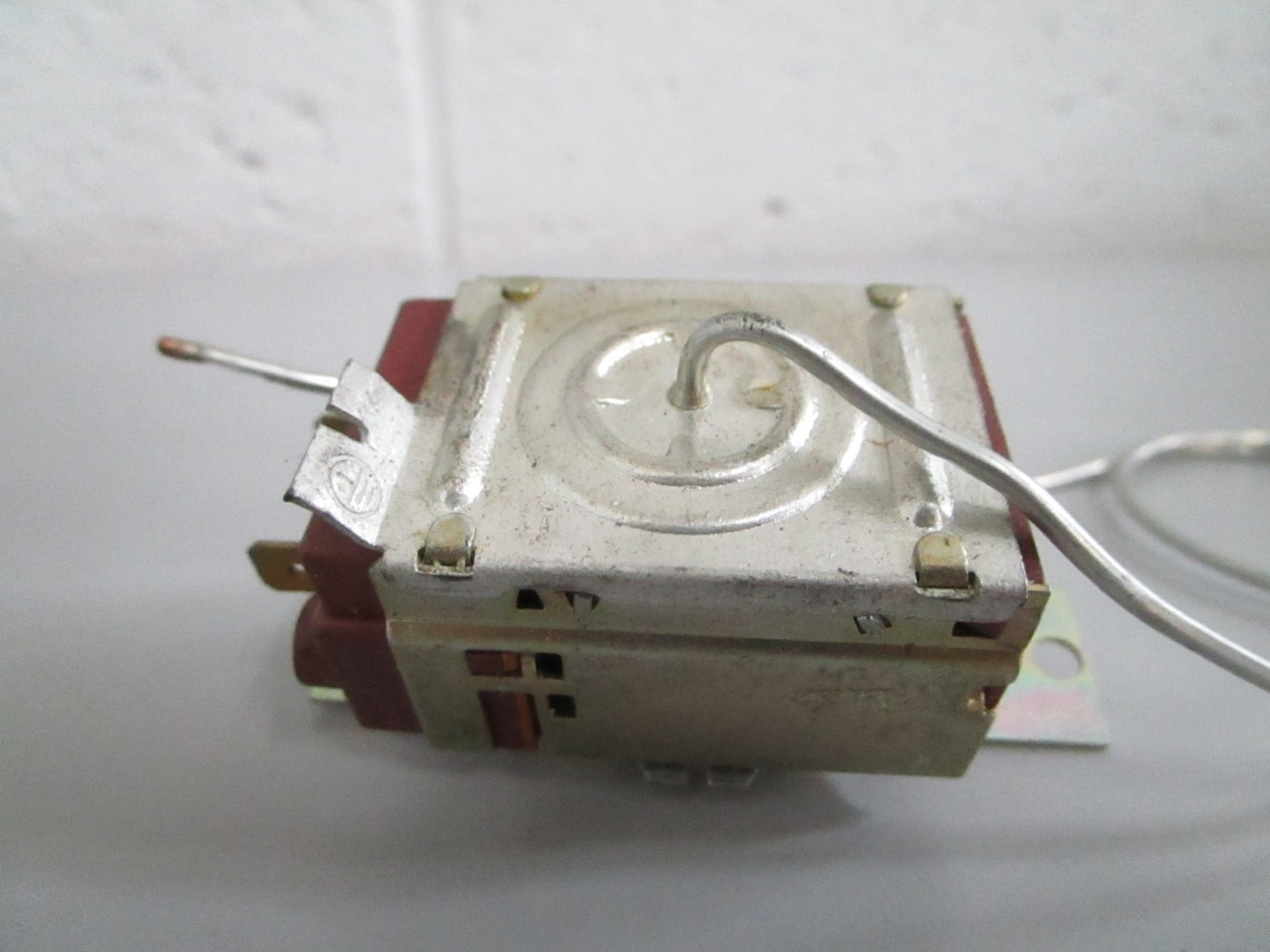 NEW OEM 0028208310 Mercedes-Benz Temperature Switch 0820