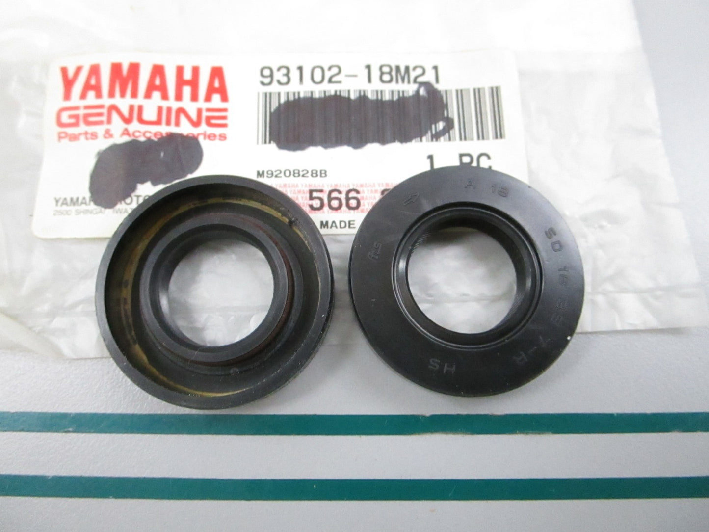 NEW OEM (LOT OF 2) 93102-18M21-00 Yamaha Oil Seal 0810