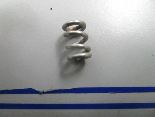 *NEW OEM* 0810 OMC Johnson Evinrude Spring 551113 0551113