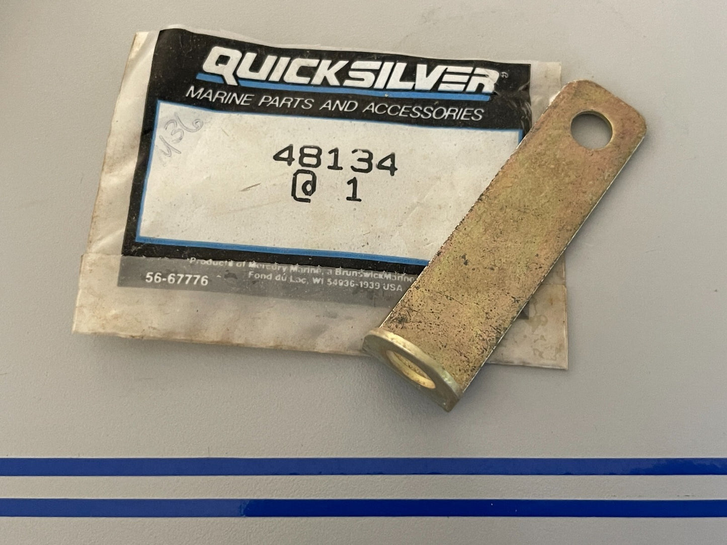 *NEW OEM* 0810 Mercury Quicksilver Bracket 48134