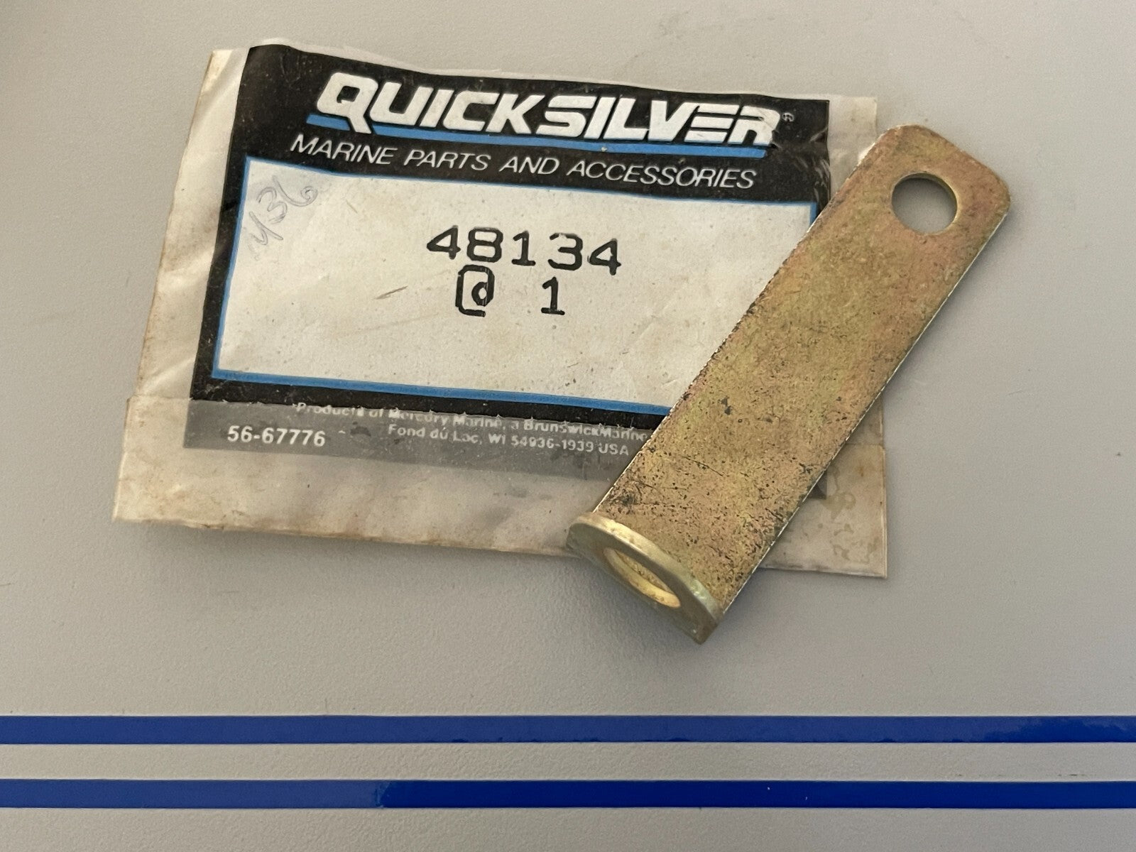 *NEW OEM* 0810 Mercury Quicksilver Bracket 48134