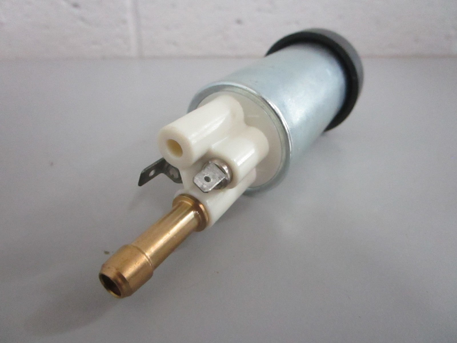 *NEW OEM* 0820 Walbro Fuel Pump F50000106
