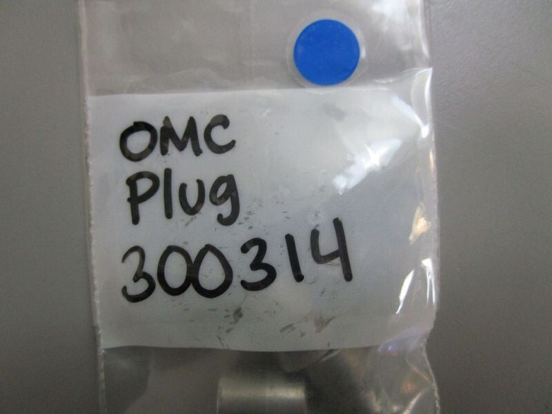 *NEW OEM* (LOT OF 3) 0770 OMC Johnson Evinrude Plug 300314 0300314