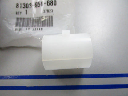 *NEW OEM* 0810 Honda Spacer 81308-958-680