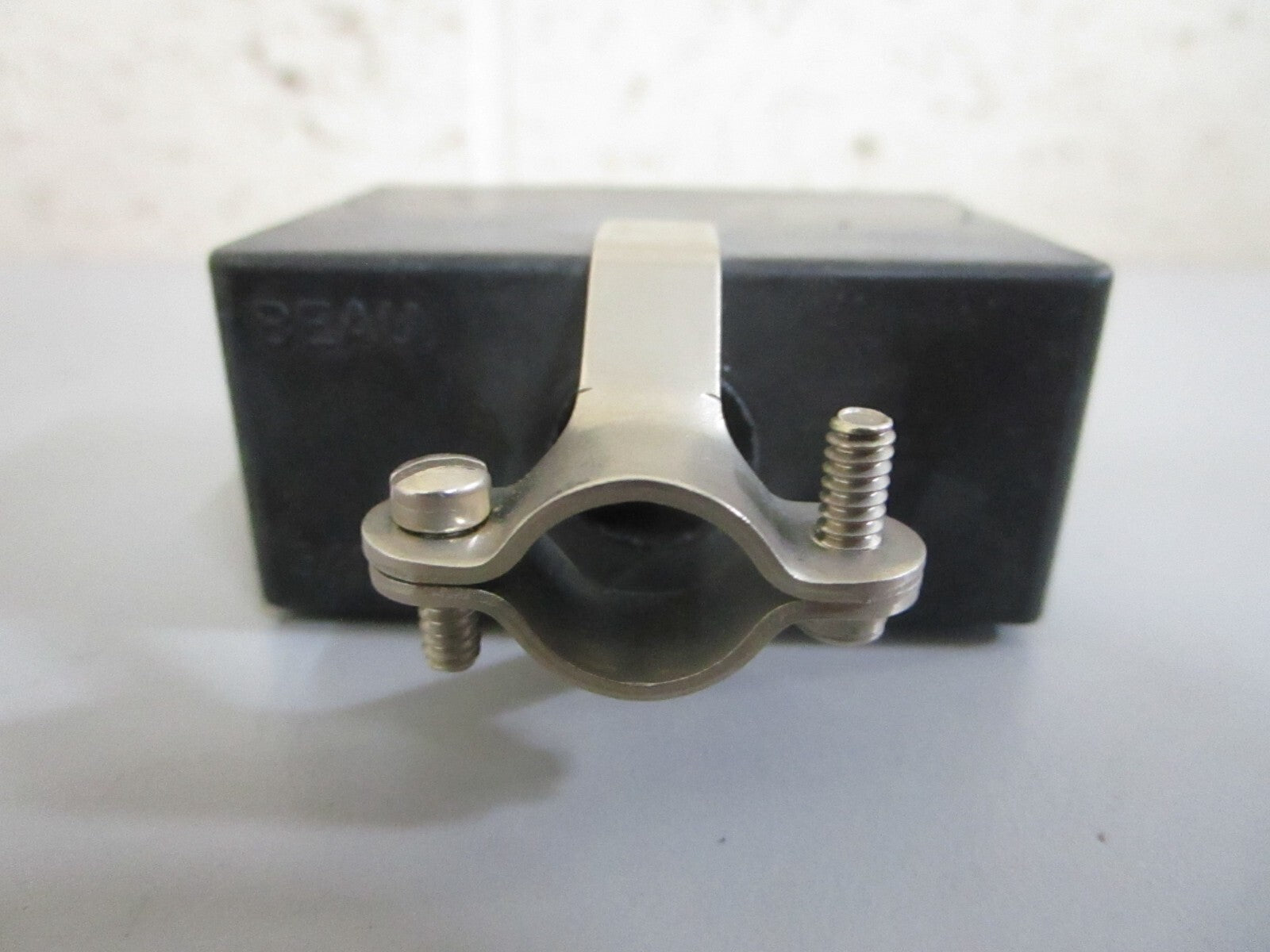 *NEW OEM* 0820 John Deere Connector AA33324