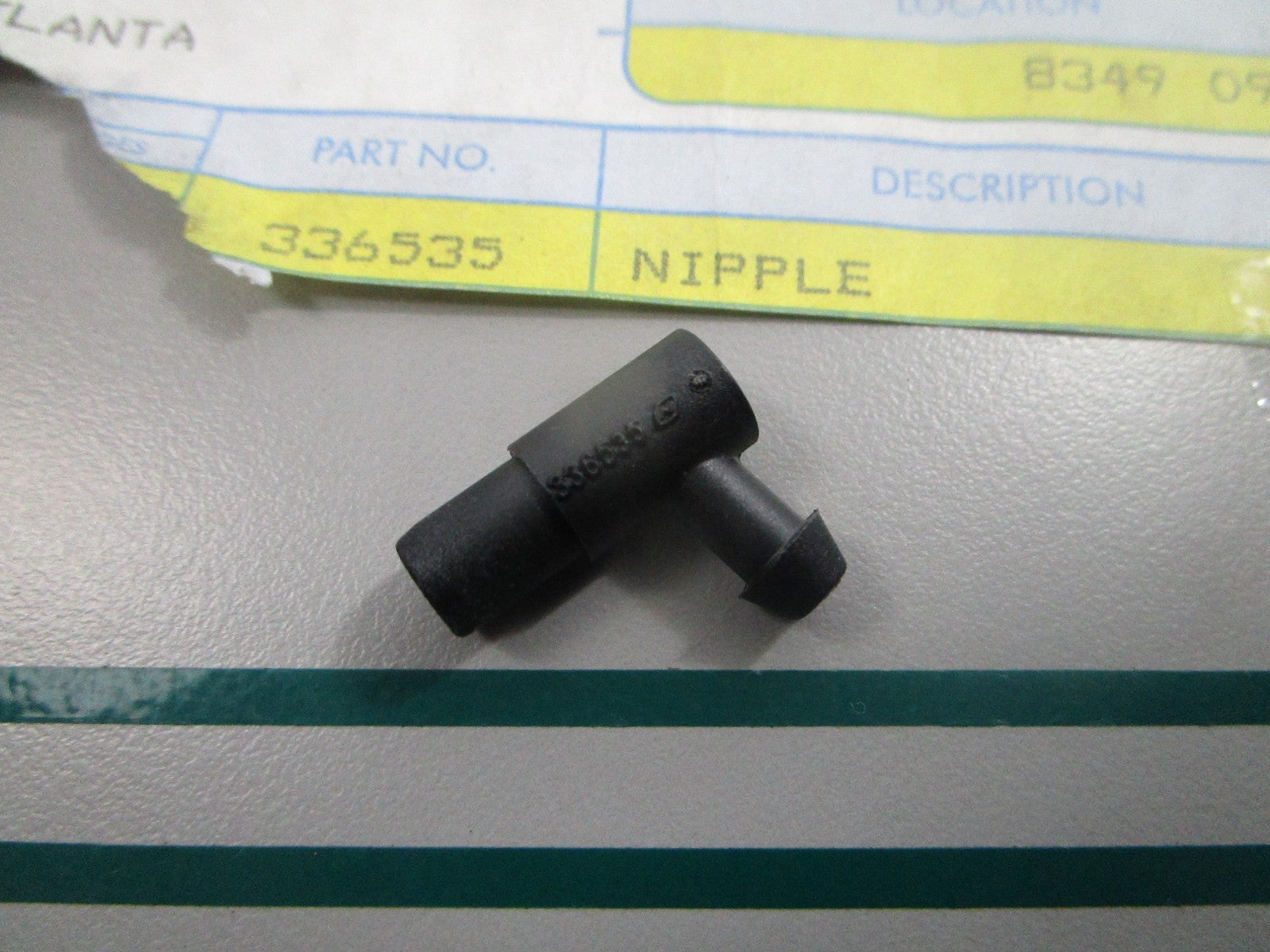 NEW OEM 336535 0336535 OMC Johnson Evinrude Nipple 0810