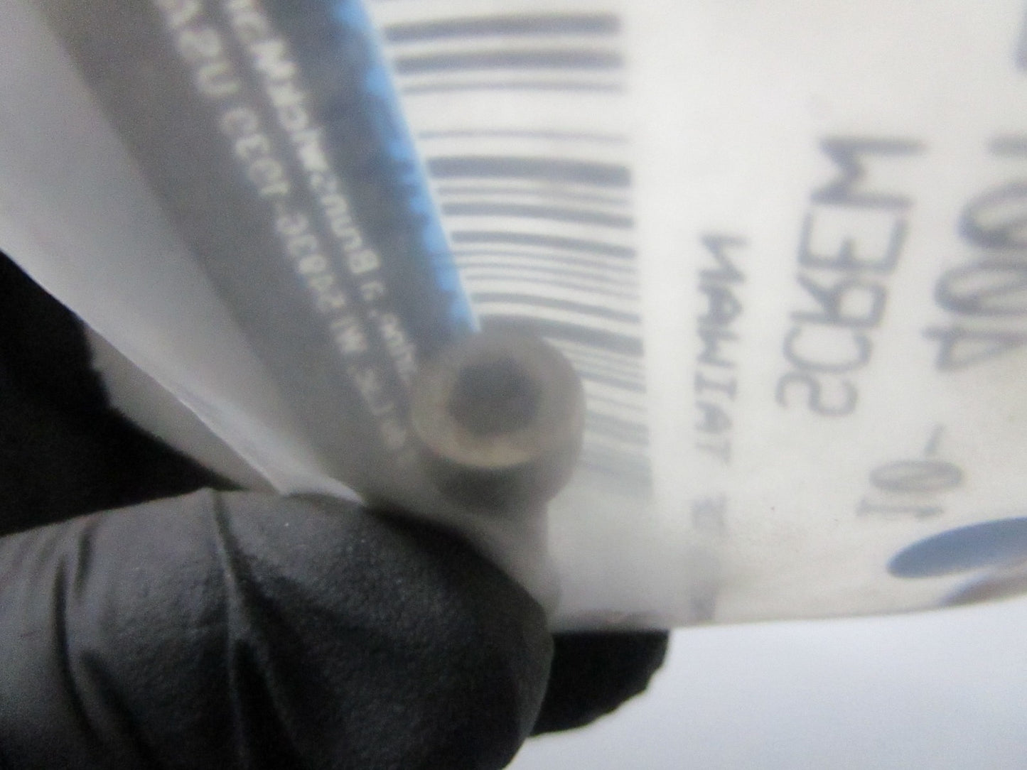 *NEW OEM* 0810 Mercury Quicksilver Screw 10-40073 25