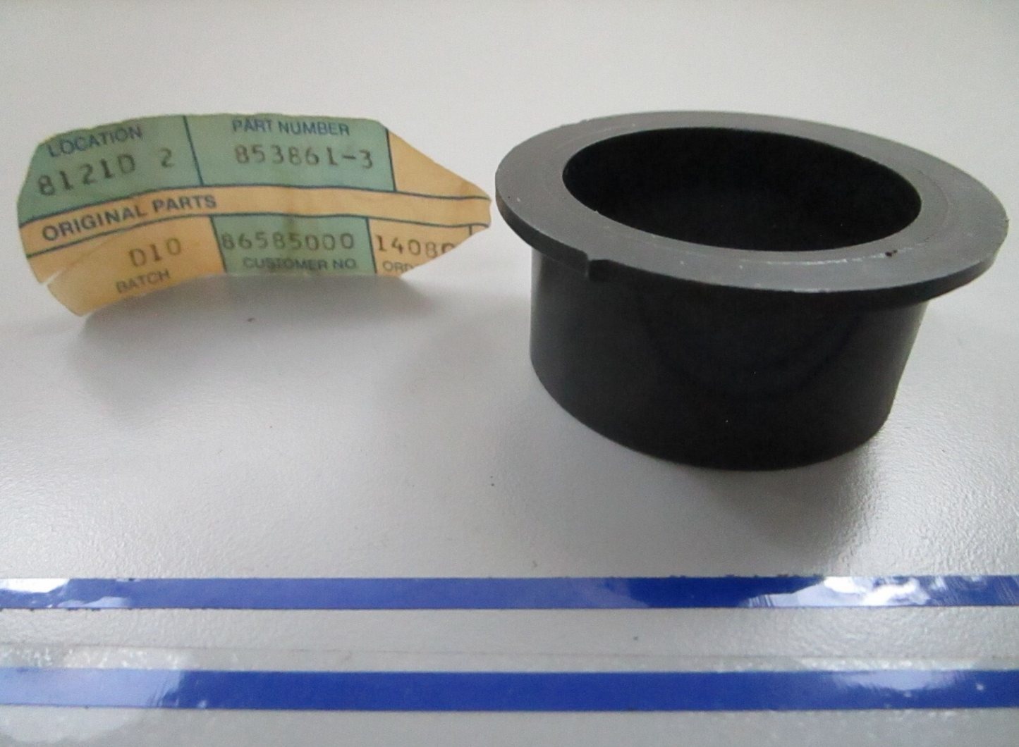 *NEW OEM* 0810 Volvo Penta TSK Bushing 853861-3