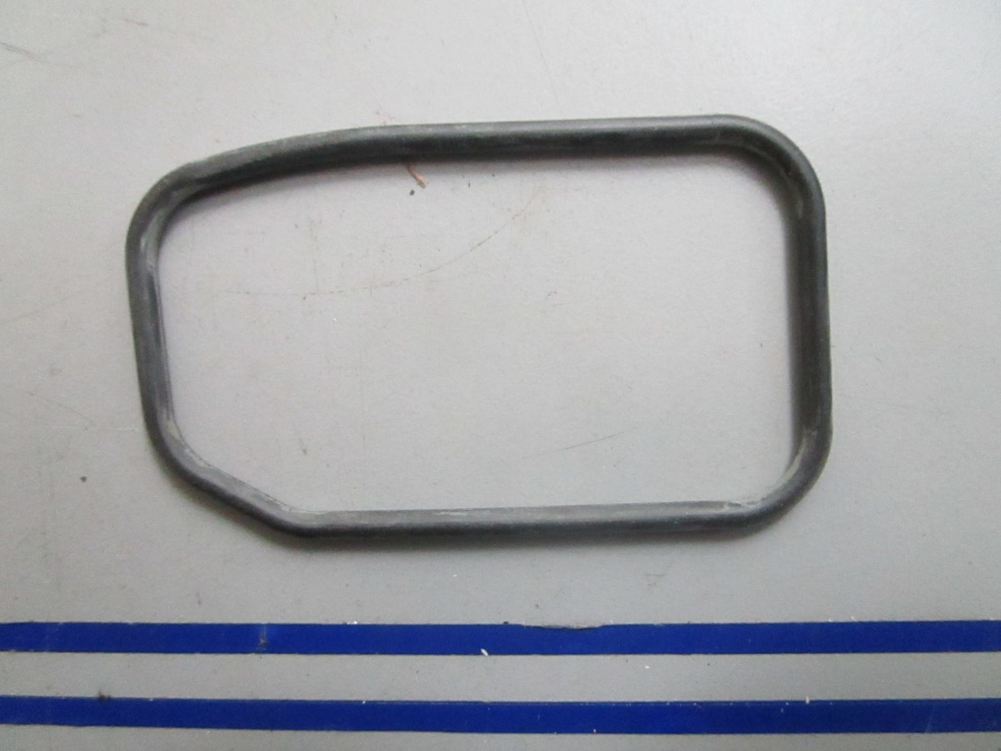 *NEW OEM* 0820 OMC Johnson Evinrude Shift Cable Passage Seal 3852842