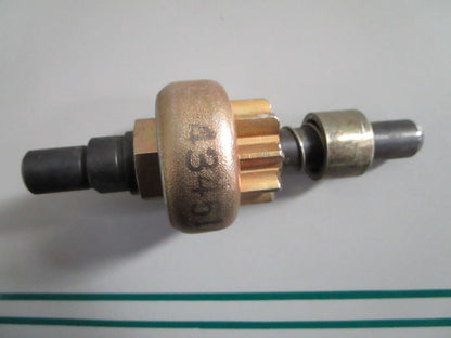 NEW OEM 434517 0434517 OMC Johnson Evinrude Pinion Shaft Ay 0820