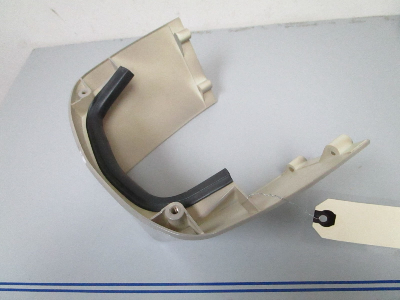 *NEW OEM* 0810 OMC Johnson Evinrude Exhaust Housing Cover 389274 0389274