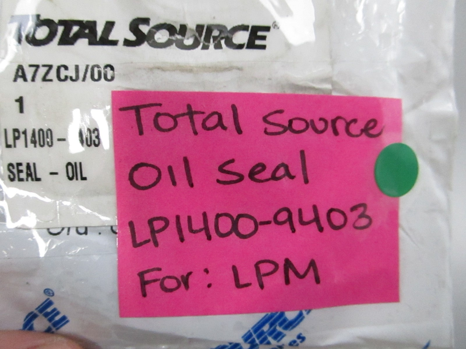 NEW LP1400-9403 For: LPM Total Source Oil Seal 0810