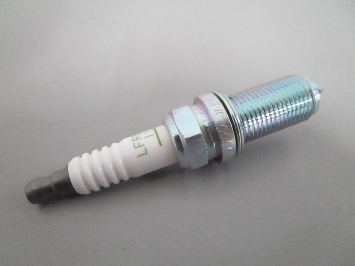 NEW OEM (LOT OF 4) LFR5A-11 NGK Spark Plug 0820