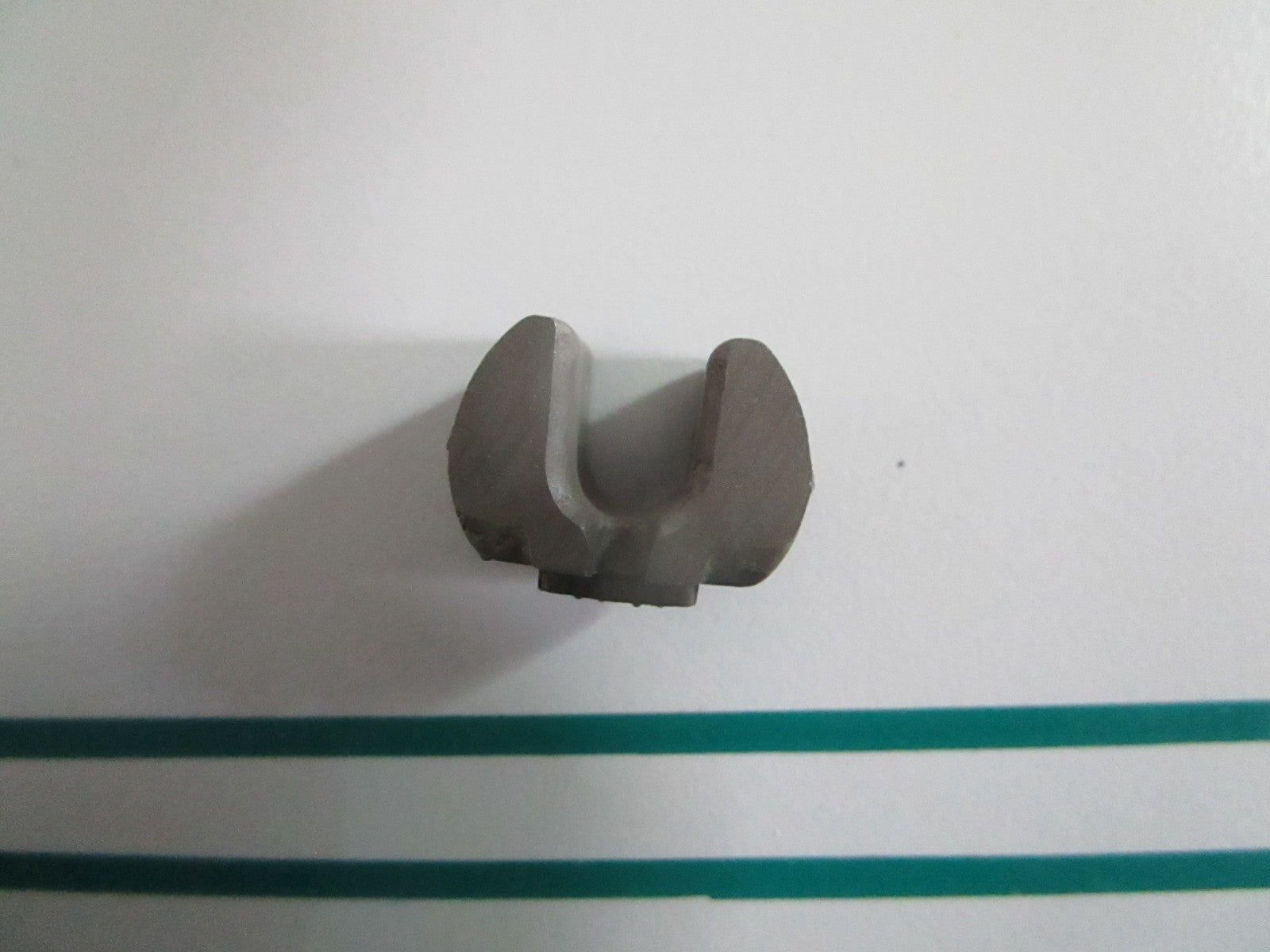 NEW OEM 332507 0332507 OMC Johnson Evinrude Shifter Cradle 0820