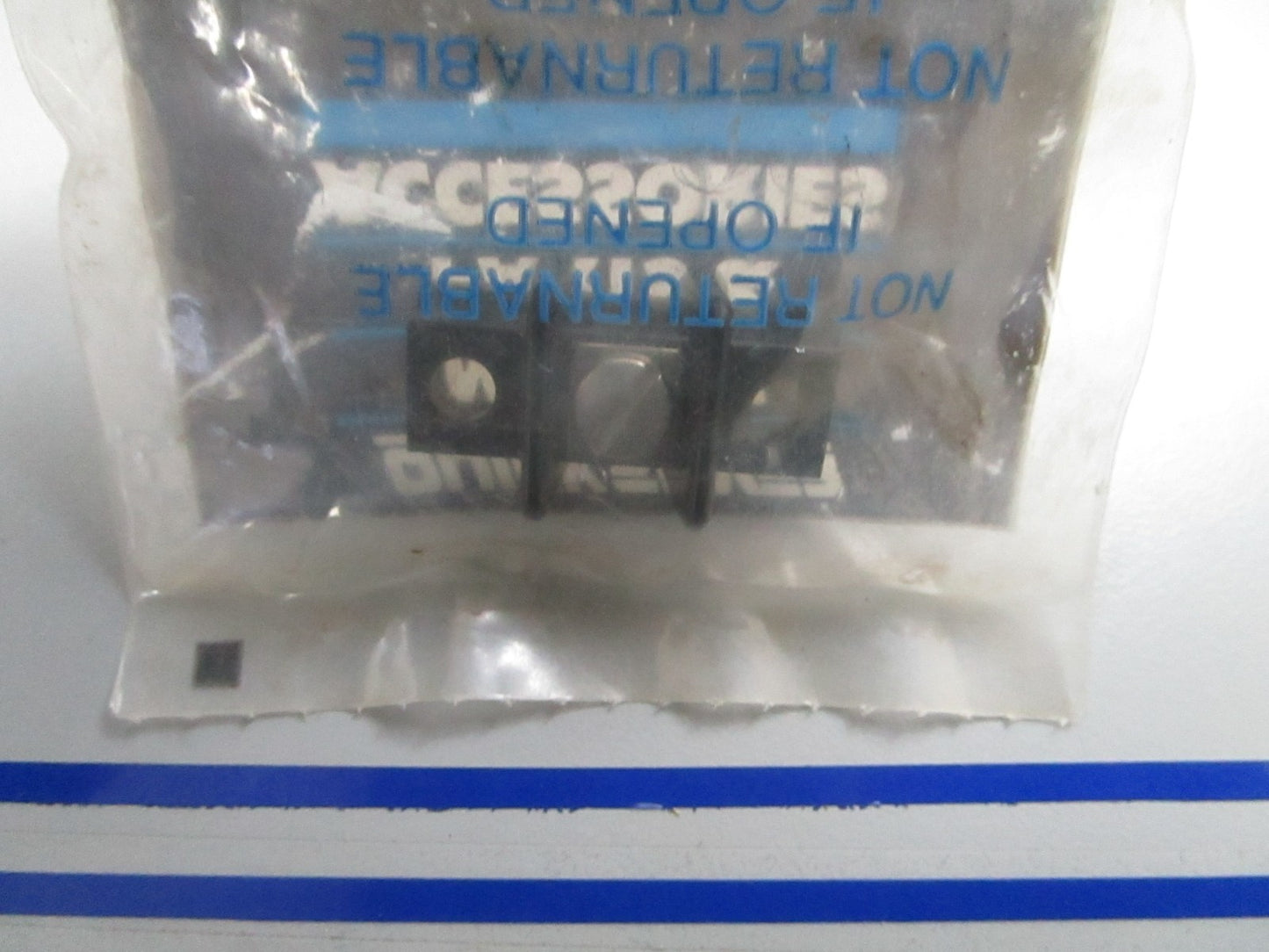 *NEW OEM* 0810 Mercury Quicksilver Terminal Block F694497