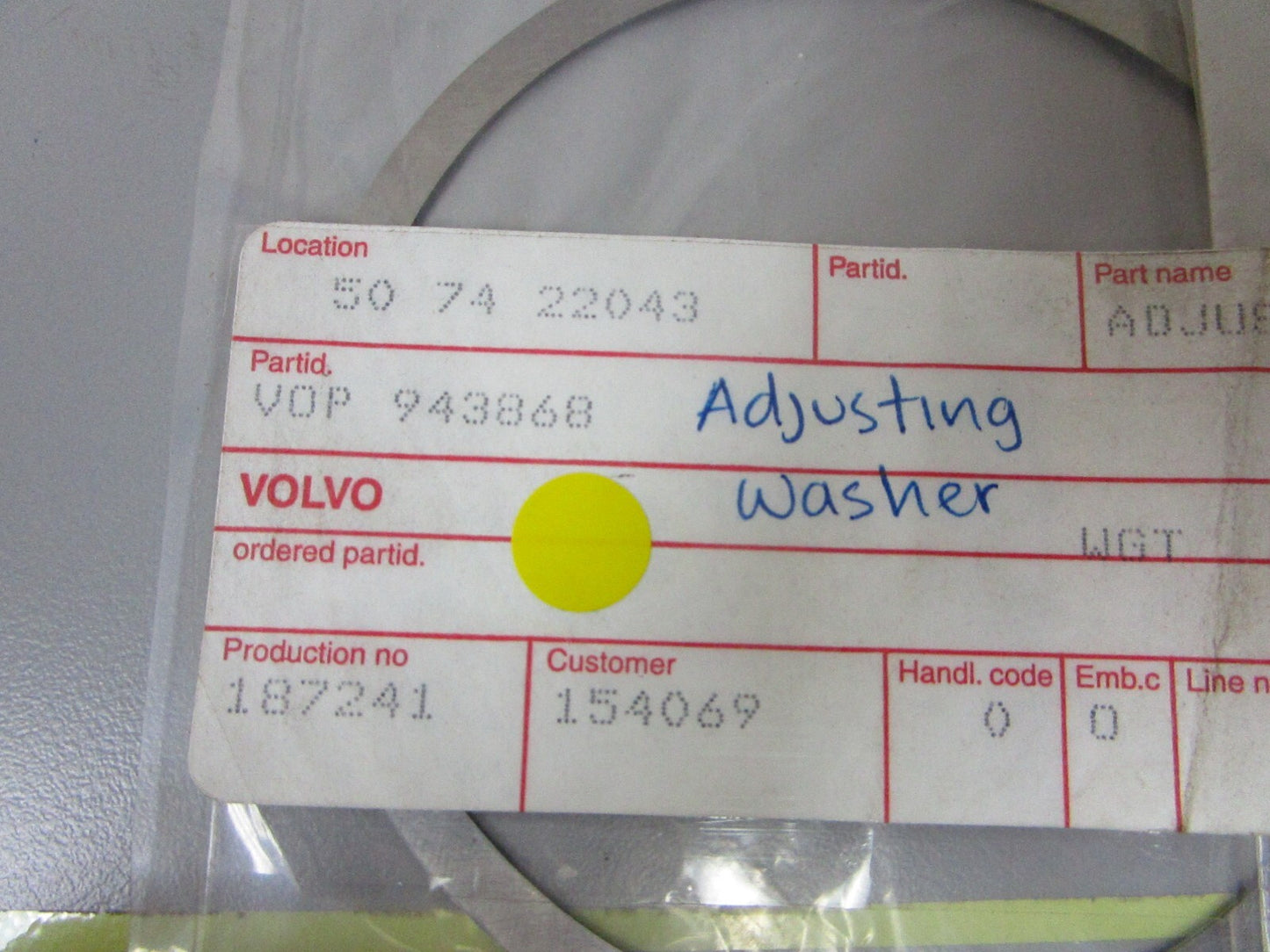 *NEW OEM* 0810 Volvo Penta Adjusting Washer 943868