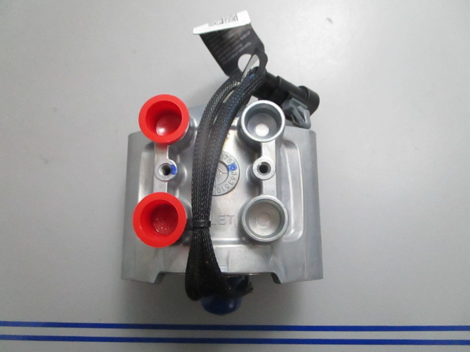 *NEW OEM* 0820 OMC Johnson Evinrude 40-90HP ETEC Fuel Injector 5007147