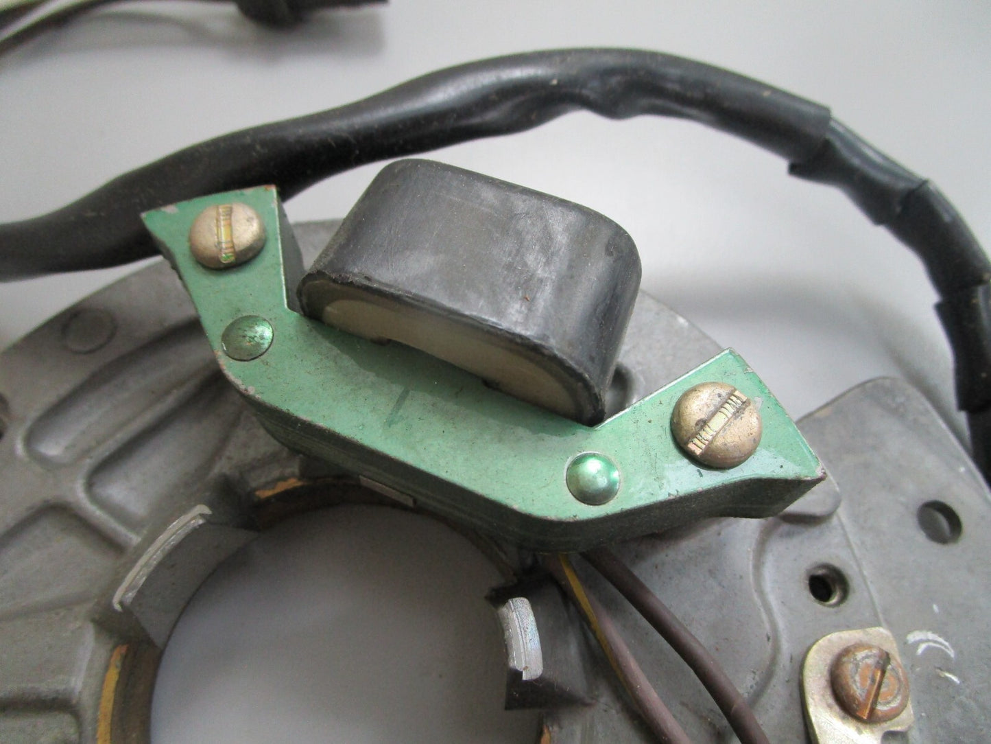 *NEW OEM* 0820 OMC Johnson Evinrude Plate & Sleeve Ay 391225 0391225