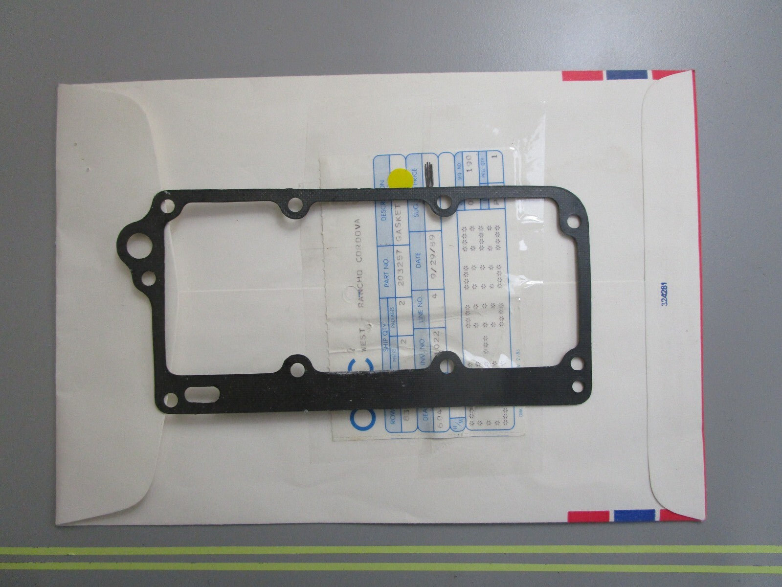 *NEW OEM* 0810 OMC Johnson Evinrude Gasket 203257 0203257