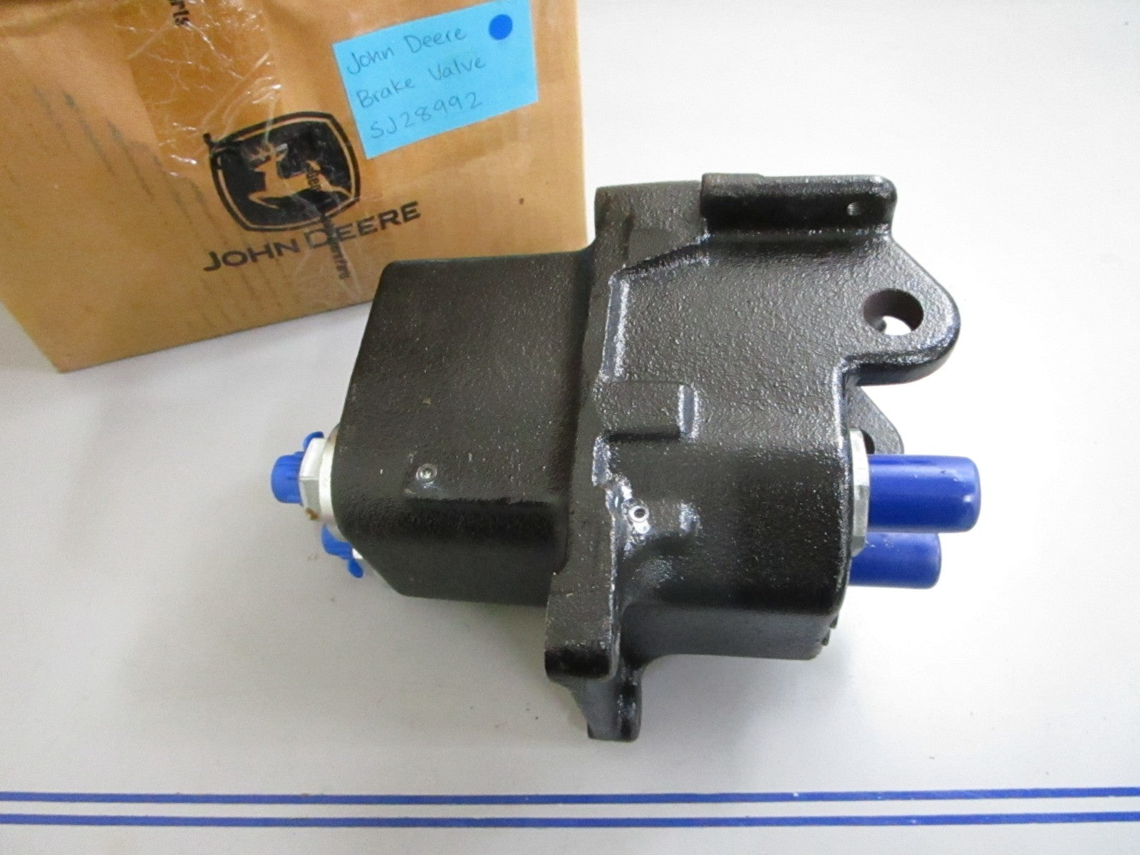 *NEW OEM* 0820 John Deere Brake Valve SJ28992