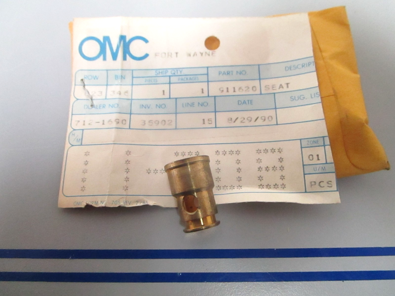 NEW OEM 911620 0911620 OMC Johnson Evinrude Relief Valve Seat 0810