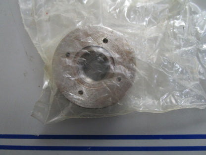 *NEW OEM* 0820 OMC Johnson Evinrude Trim Cylinder Cap 387587 0387587