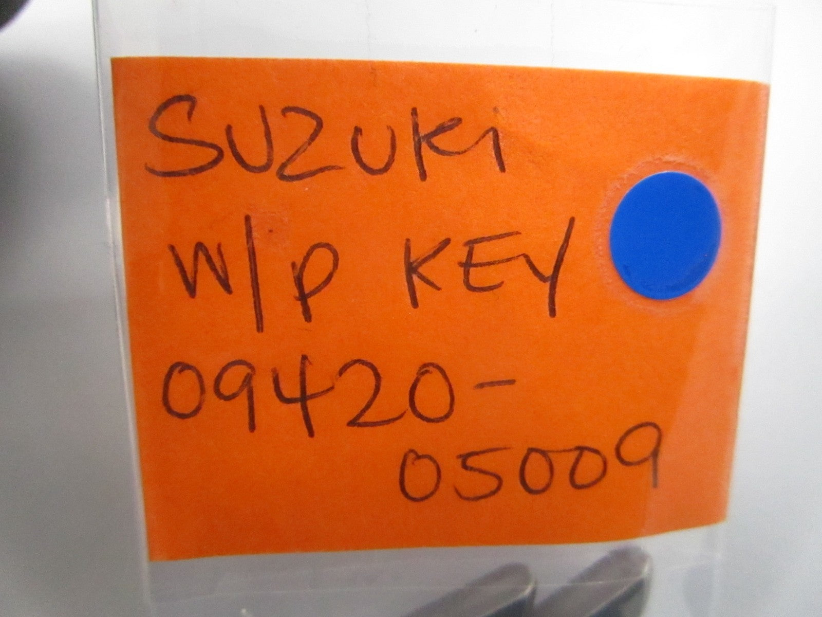 *NEW OEM* (LOT OF 2) 0810 Suzuki Water Pump Key 09420-05009