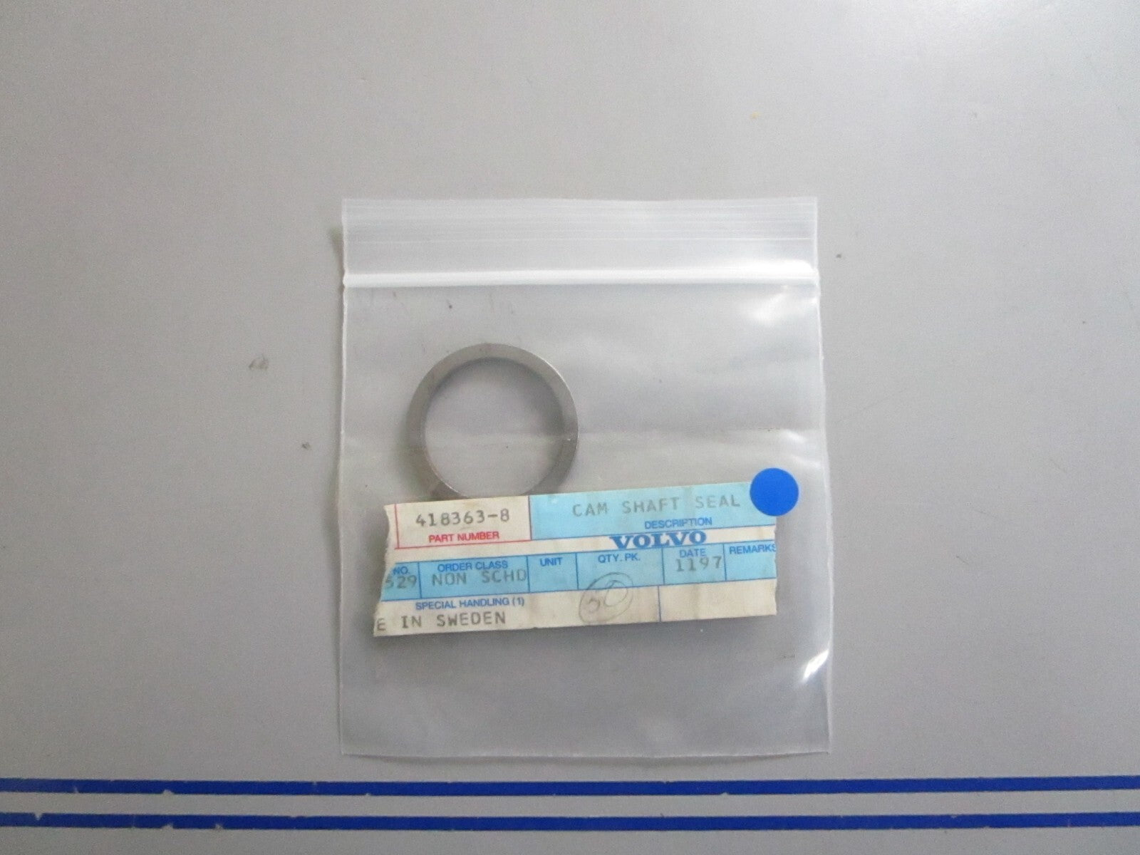 *NEW OEM* 0810 Volvo Penta Cam Shaft Seal 418363-8
