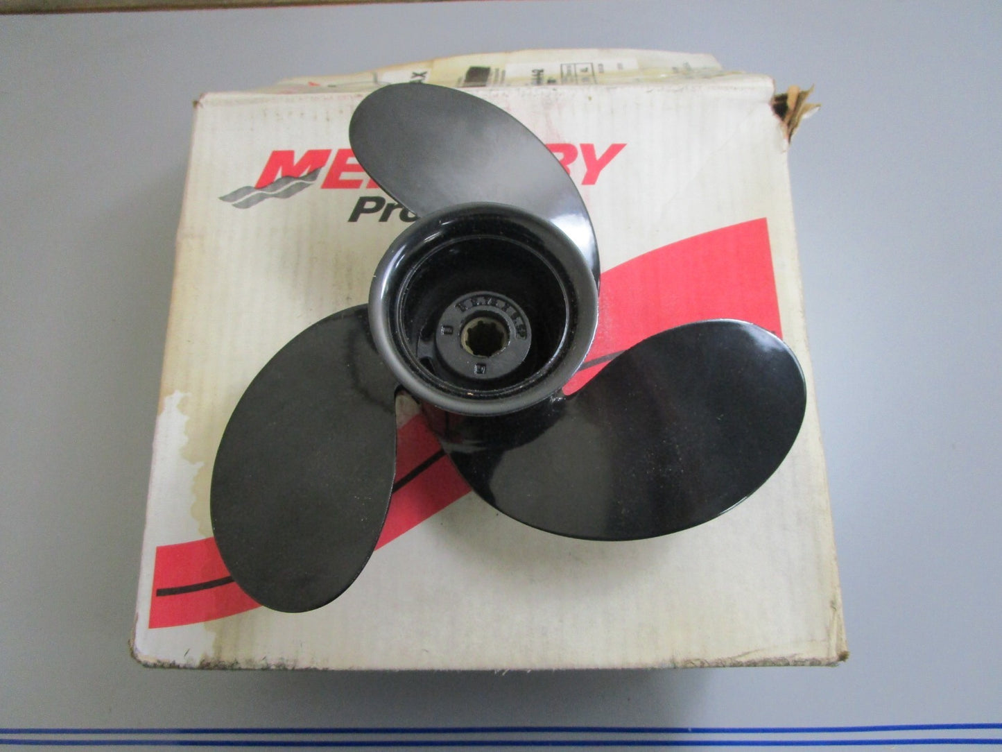 *NEW OEM* 0820 Mercury Black Max 9¾ × 5½ RH Propeller 48-828148A12