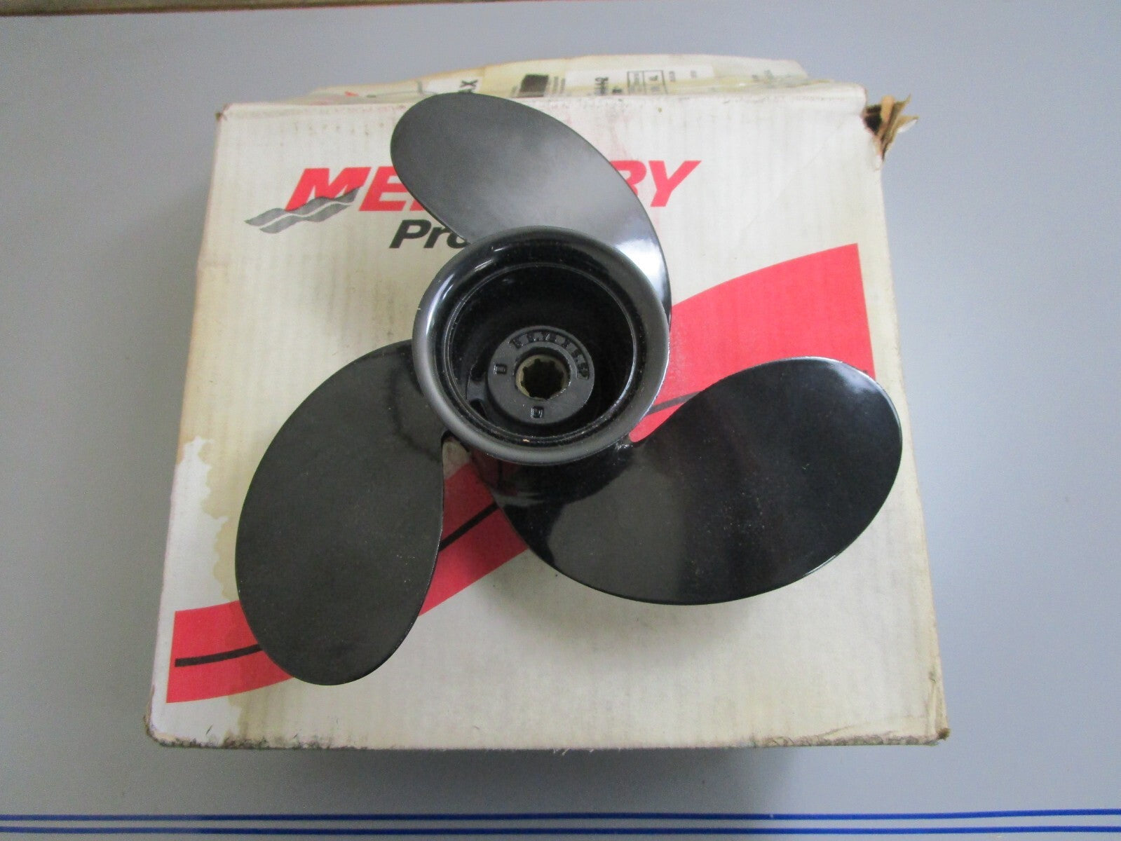 *NEW OEM* 0820 Mercury Black Max 9¾ × 5½ RH Propeller 48-828148A12
