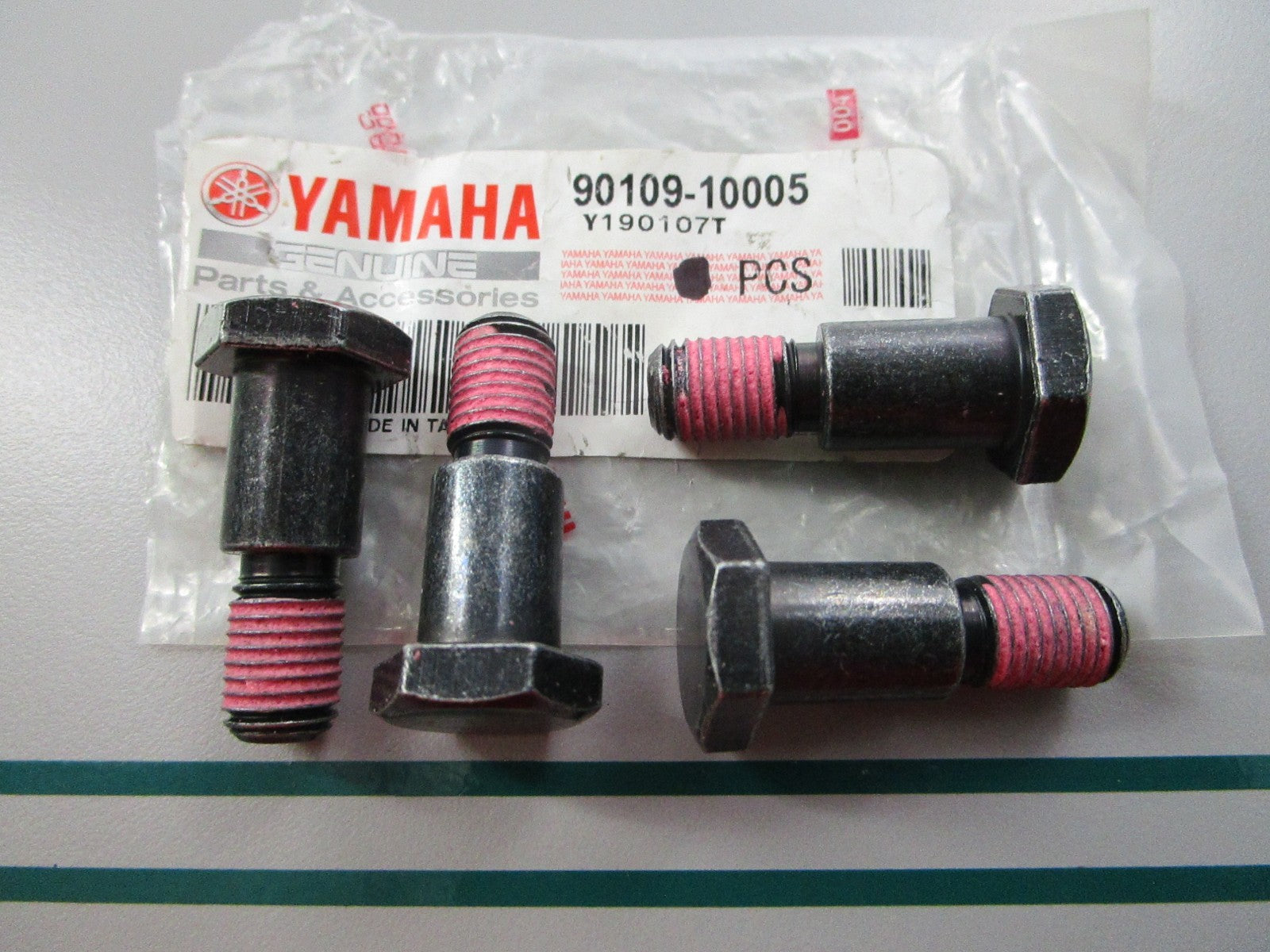 NEW OEM (LOT OF 4) 90109-10005-00 Yamaha Bolt 0810