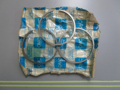 *NEW OEM* 0810 OMC Johnson Evinrude Piston Ring Set 384073 0384073