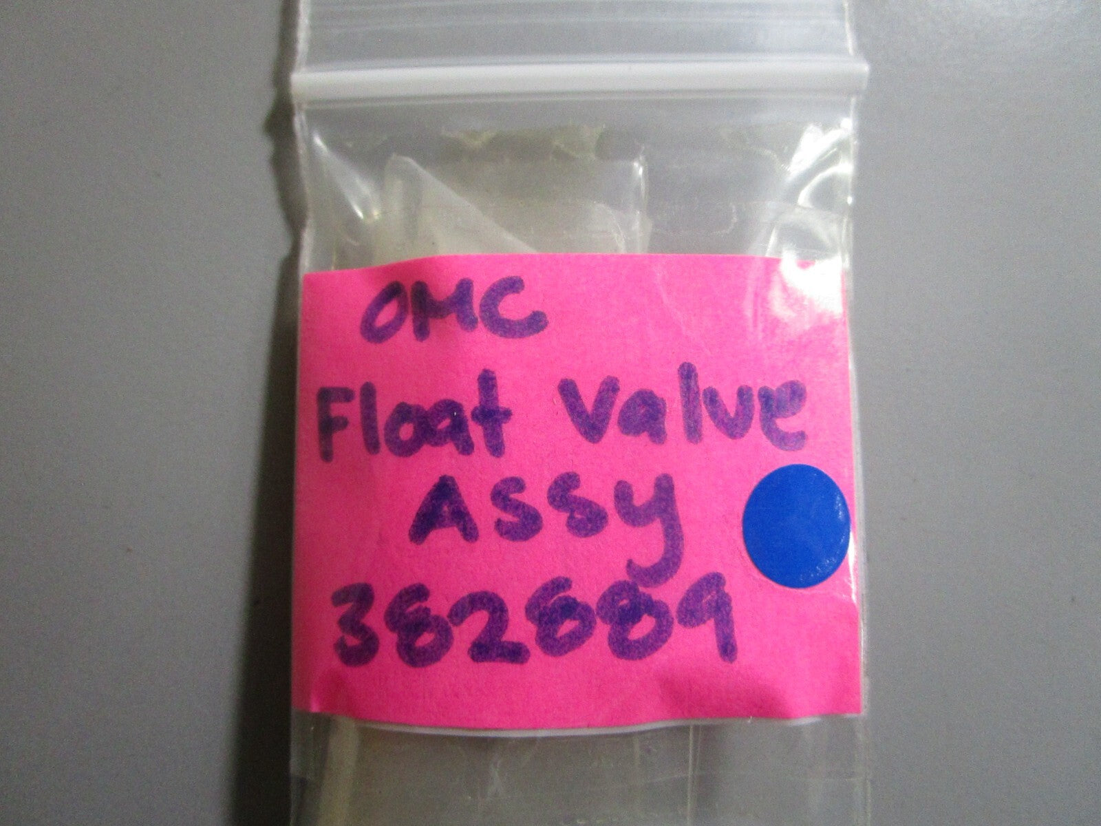 *NEW OEM* 0810 OMC Johnson Evinrude Float Valve Assembly 382889 0382889