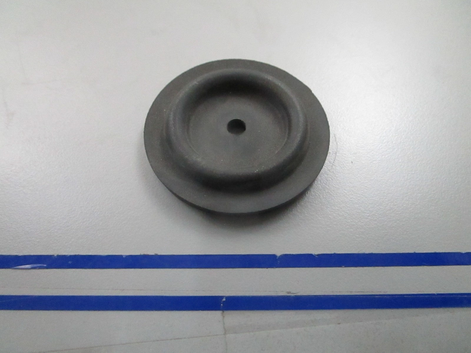 *NEW OEM* 0810 OMC Johnson Evinrude Diaphragm 353596 0353596