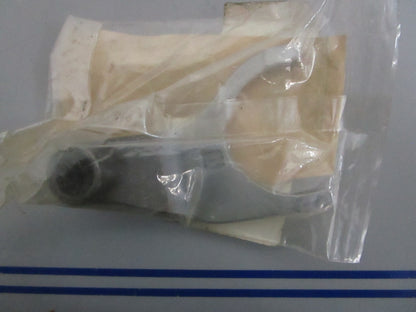 NEW OEM 5SL-18511-00-00 Yamaha Shift Fork 0820