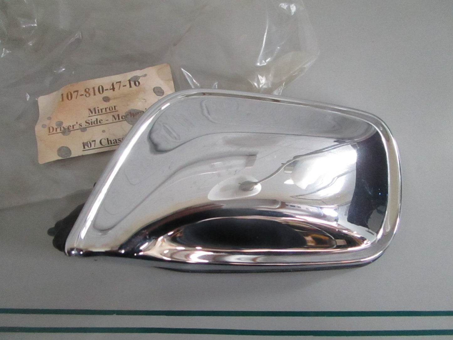 NEW OEM 1078104716 Mercedes-Benz Driver's Side Mirror 0820