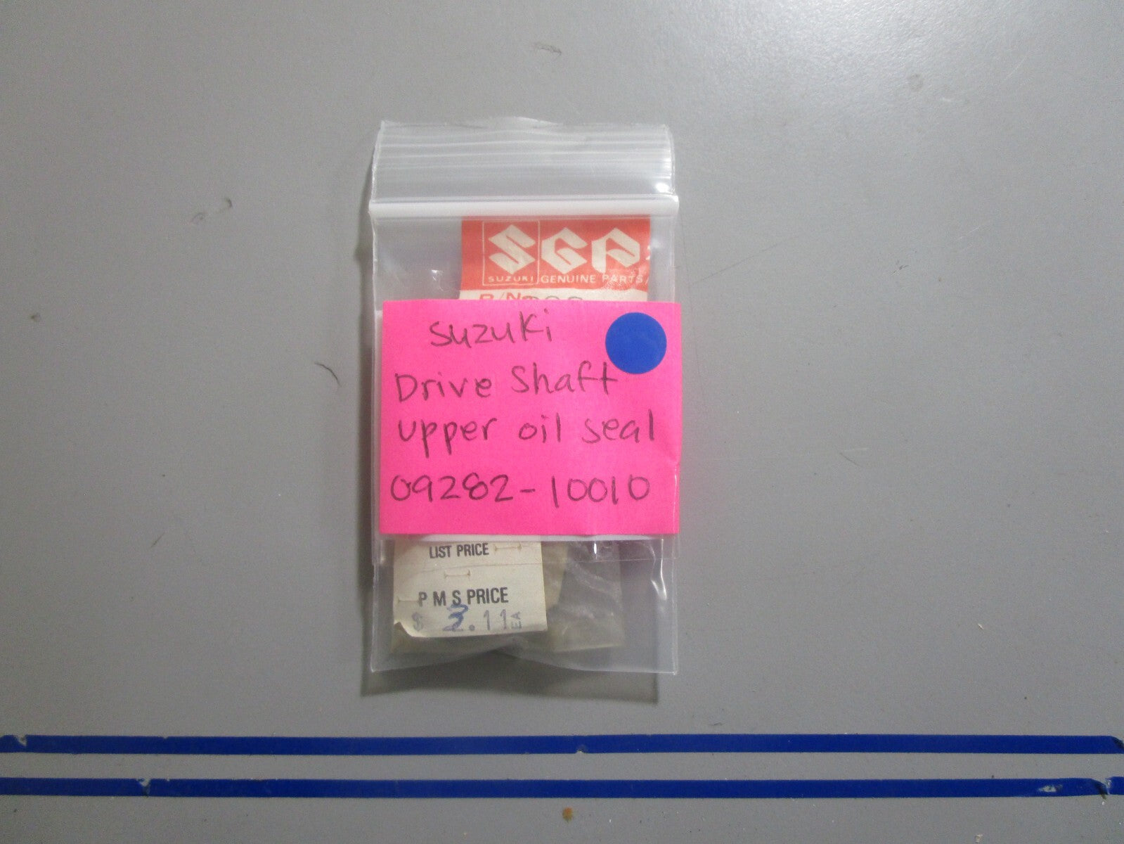 *NEW OEM* 0810 Suzuki Drive Shaft Upper Oil Seal 09282-10010