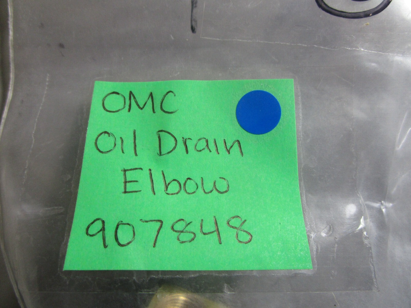 *NEW OEM* 0810 OMC Johnson Evinrude Oil Drain Elbow 907848 0907848