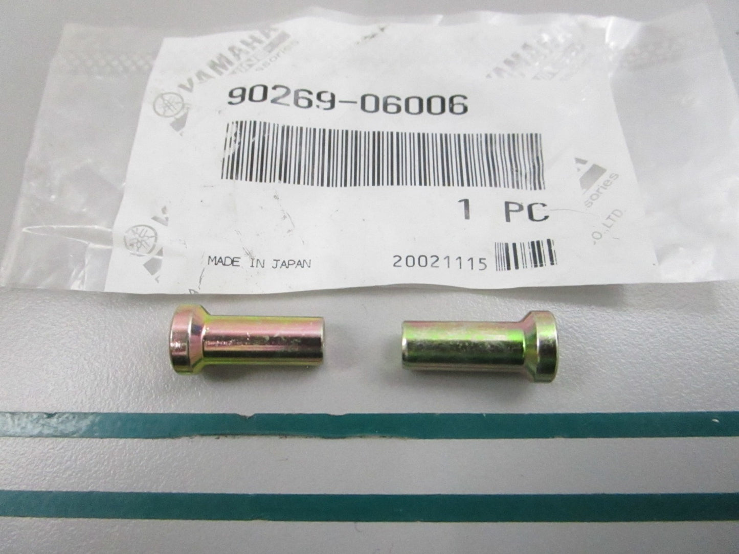 NEW OEM (LOT OF 2) 90269-06006-00 Yamaha Rivet 0810