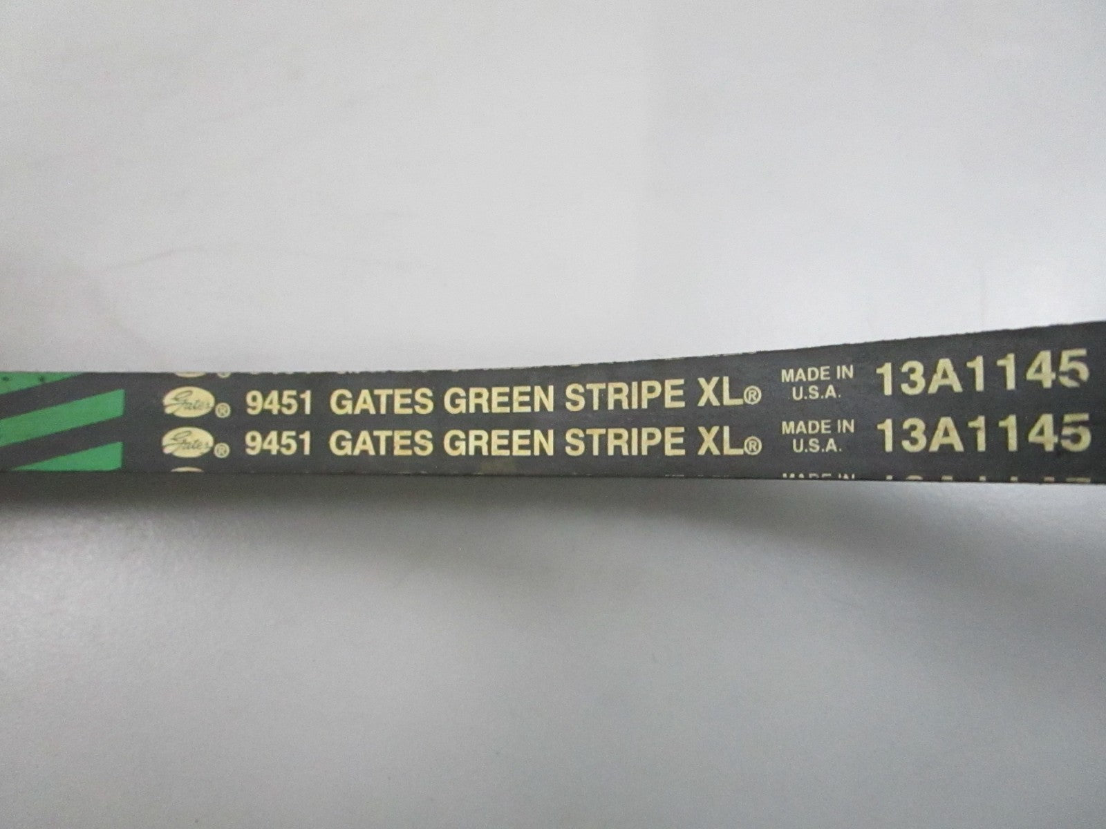 Gates 9451 Automotive XL V-Belt Notched 45in NEW 0810