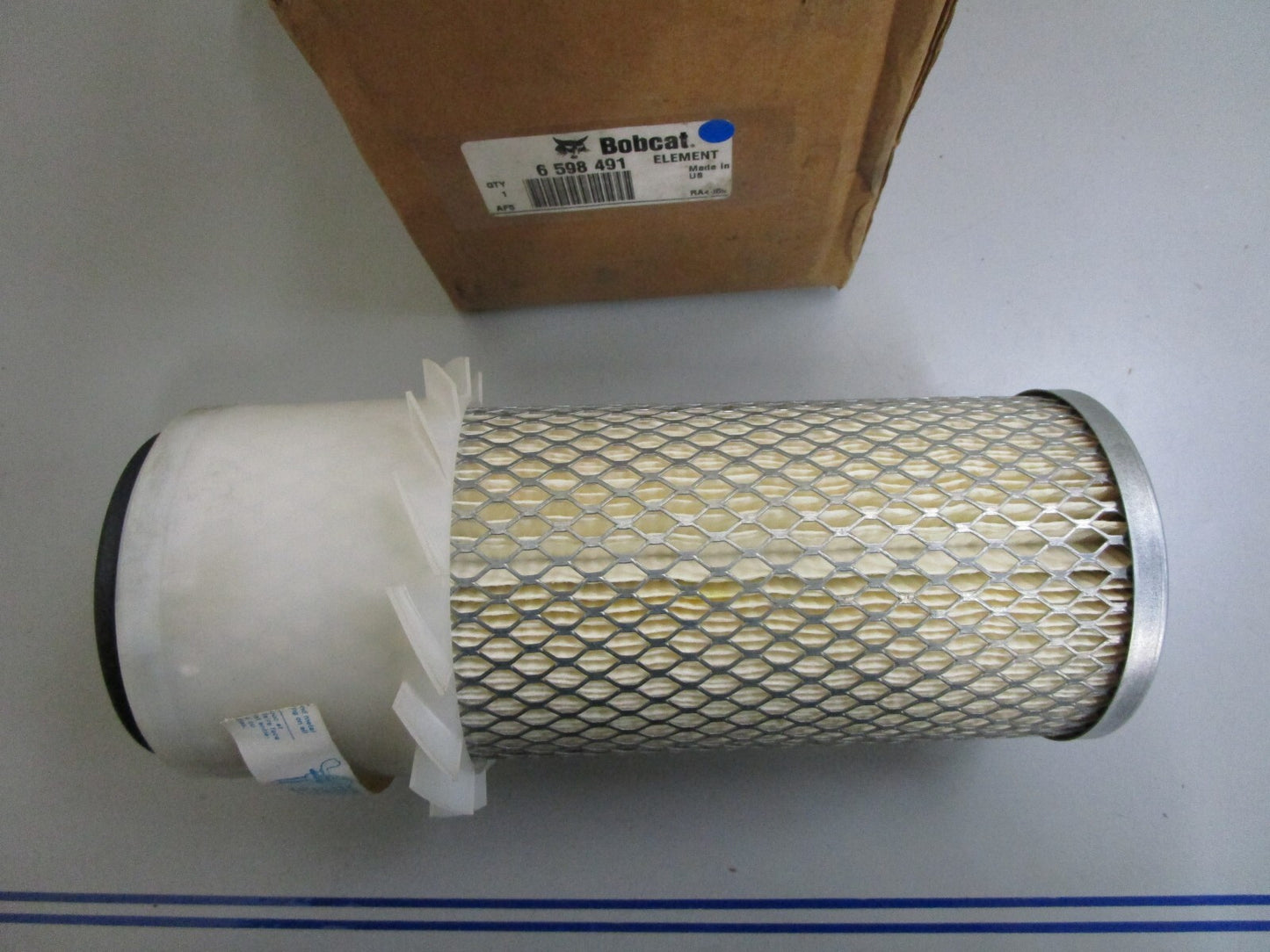 *NEW OEM* 0820 Bobcat Element 6598491