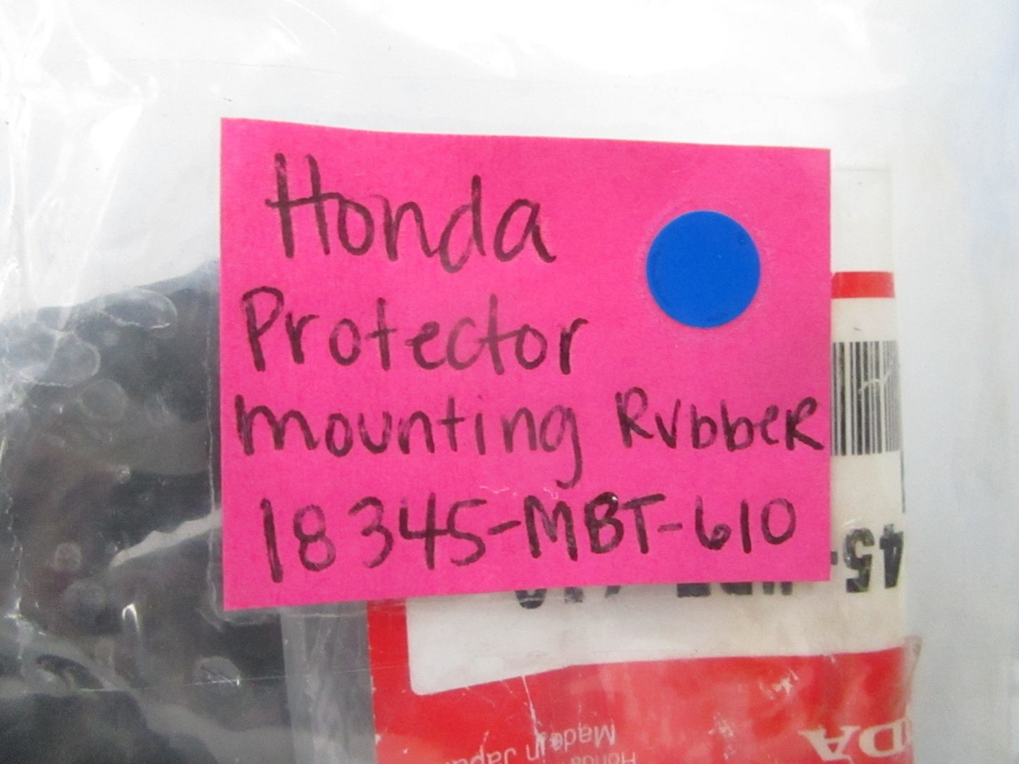 NEW OEM 18345-MBT-610 Honda Protector Mounting Rubber 0810