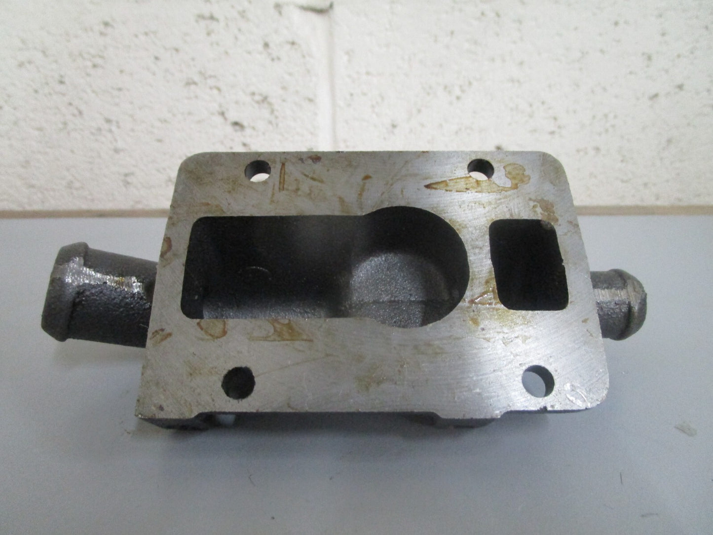 *NEW OEM* 0820 OMC Johnson Evinrude Housing 908216 0908216