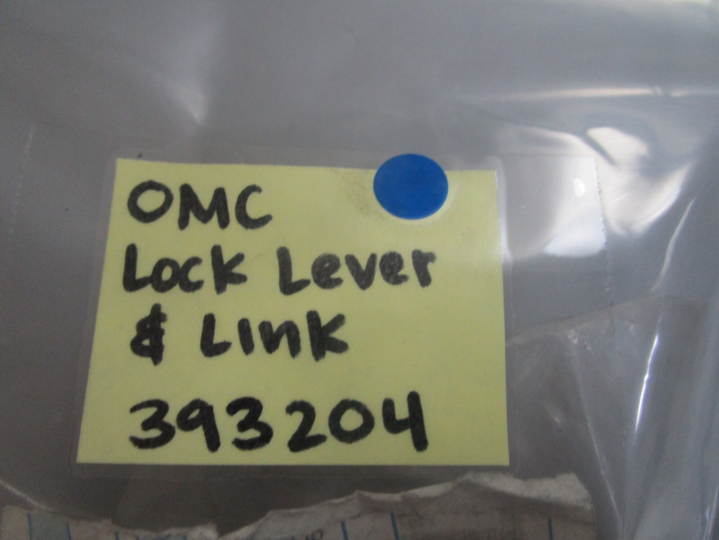 *NEW OEM* 0810 OMC Johnson Evinrude Lock Lever & Link 393204 0393204