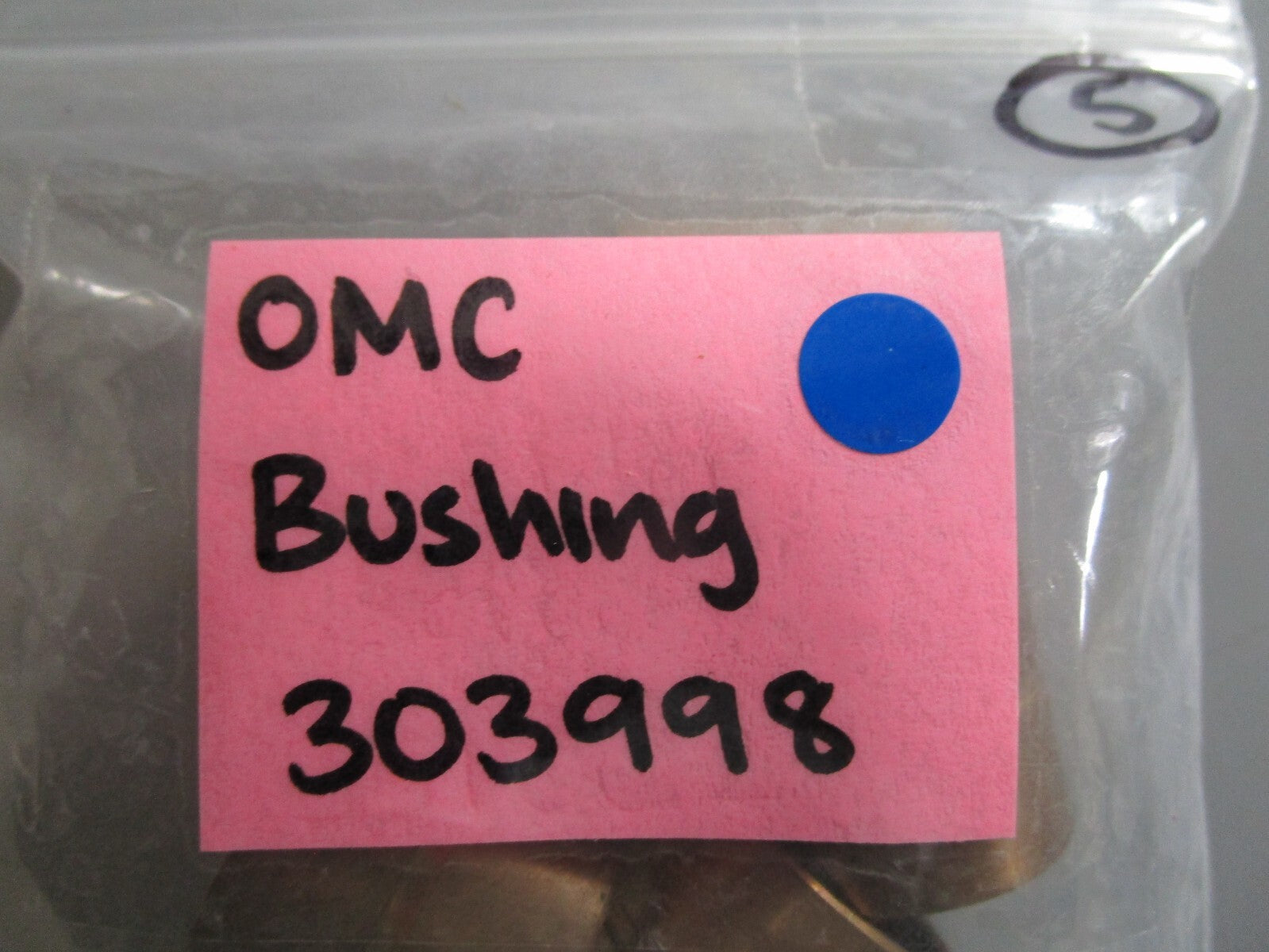 *NEW OEM* 0810 OMC Johnson Evinrude Bushing 303998 0303998